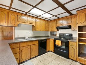 19326 5th Avenue NE, Shoreline WA 98155