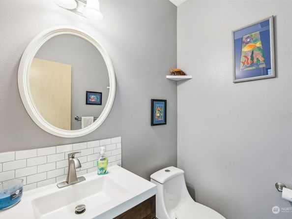 3821 NE 14th Place, Renton WA 98056