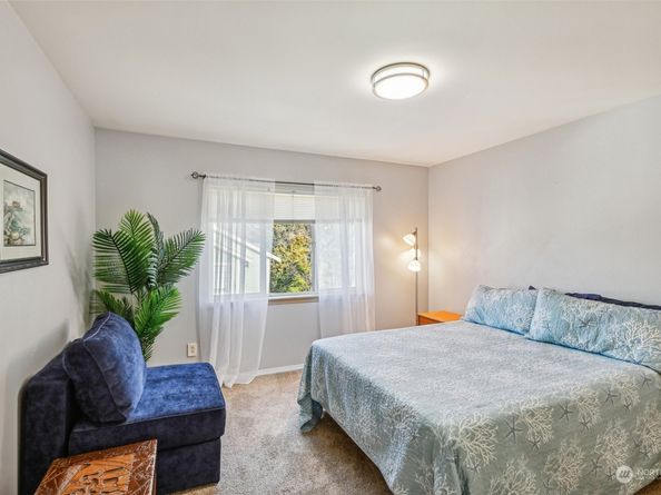 3821 NE 14th Place, Renton WA 98056