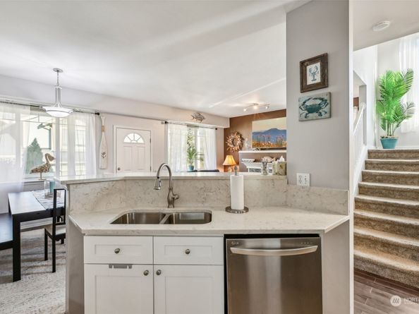 3821 NE 14th Place, Renton WA 98056