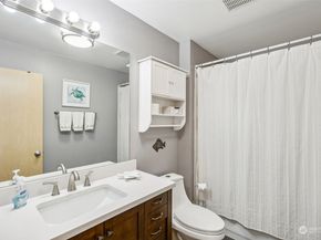 3821 NE 14th Place, Renton WA 98056