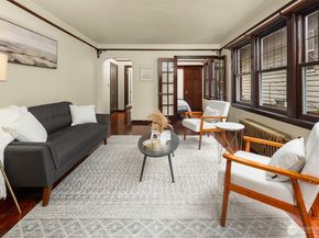 411 Boylston Avenue E 202, Seattle WA 98102
