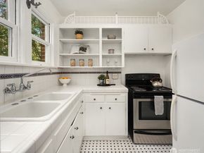 411 Boylston Avenue E 202, Seattle WA 98102