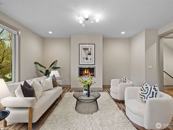 14118 74th Court NE 10, Kirkland WA 98034