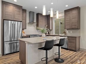 14118 74th Court NE 10, Kirkland WA 98034