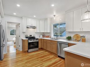 7506 Dibble Avenue NW, Seattle WA 98117