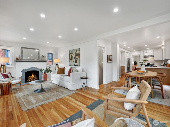 7506 Dibble Avenue NW, Seattle WA 98117