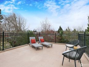 7506 Dibble Avenue NW, Seattle WA 98117