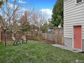 7506 Dibble Avenue NW, Seattle WA 98117
