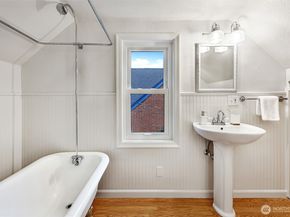 7506 Dibble Avenue NW, Seattle WA 98117