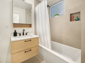 73 E Lynn St, Seattle WA 98102