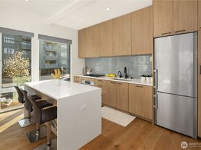 73 E Lynn St, Seattle WA 98102