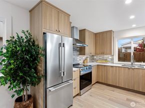 8003 25th Avenue NW, Seattle WA 98117