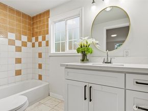 6015 116th Ave SE, Bellevue WA 98006