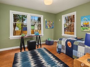 1216 NE 77th Street, Seattle WA 98115