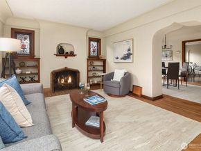 1216 NE 77th Street, Seattle WA 98115