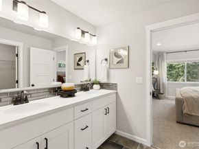 26911 30th Place S 10, Kent WA 98032