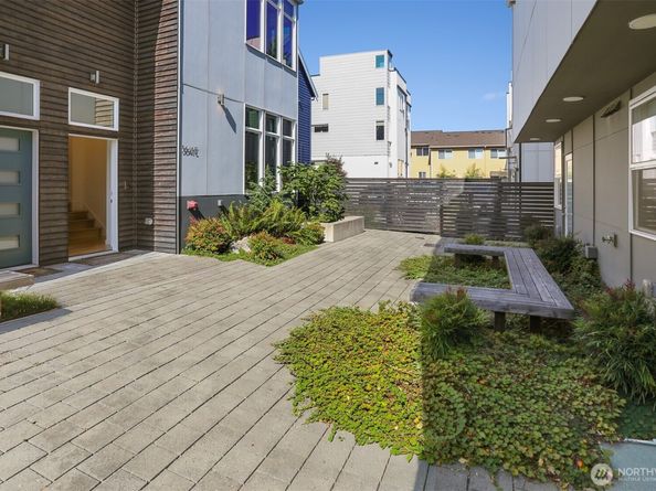 3641 22nd Avenue W E, Seattle WA 98199