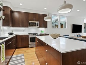 3641 22nd Avenue W E, Seattle WA 98199