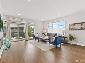 11522 117th Lane NE 4, Kirkland WA 98034