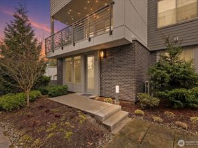 11522 117th Lane NE 4, Kirkland WA 98034