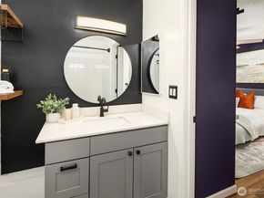 654 W Olympic Place 203, Seattle WA 98119
