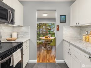 654 W Olympic Place 203, Seattle WA 98119