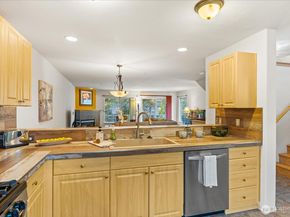 15508 35th Avenue W B5, Lynnwood WA 98087