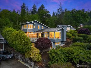 10555 NE Morning Lane, Bainbridge Island WA 98110