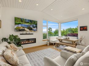 10555 NE Morning Lane, Bainbridge Island WA 98110