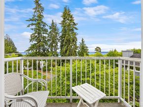 10555 NE Morning Lane, Bainbridge Island WA 98110