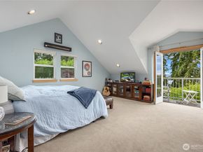 10555 NE Morning Lane, Bainbridge Island WA 98110