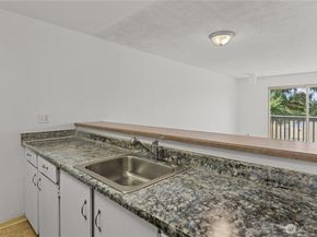 31003 14th Avenue S E12, Federal Way WA 98003