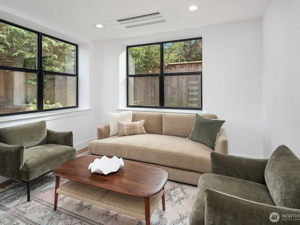 2613 NE 87th Street, Seattle WA 98115