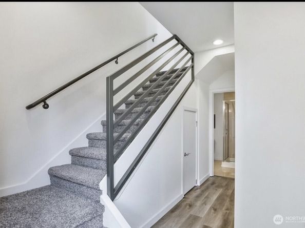 1214 N Northgate Way, Seattle WA 98133