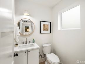 524 NE 89th Street B, Seattle WA 98115