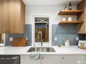 524 NE 89th Street B, Seattle WA 98115