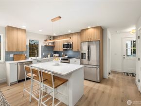 524 NE 89th Street B, Seattle WA 98115