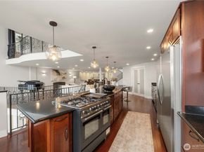 17714 SE 40th Place, Bellevue WA 98008