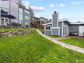 17714 SE 40th Place, Bellevue WA 98008