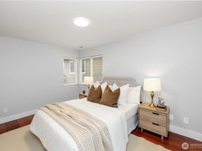 17714 SE 40th Place, Bellevue WA 98008