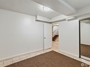 1521 E Spruce Street, Seattle WA 98122