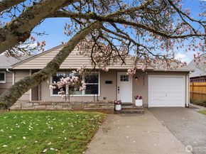 2012 Nipsic Avenue, Bremerton WA 98310