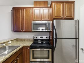 225 Logan Avenue S 319, Renton WA 98057