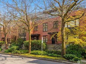 1 Ward Street C, Seattle WA 98109