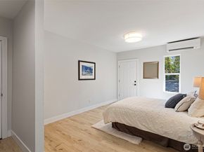 302 S Barton Street, Seattle WA 98108