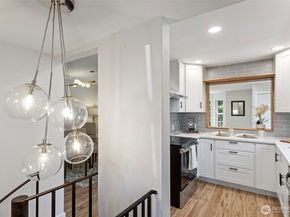 302 S Barton Street, Seattle WA 98108