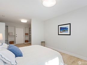 302 S Barton Street, Seattle WA 98108