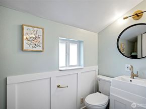 302 S Barton Street, Seattle WA 98108