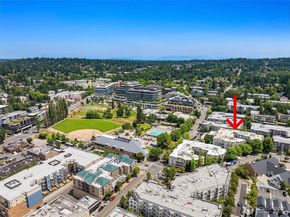 122 S State Street 207 E, Kirkland WA 98033
